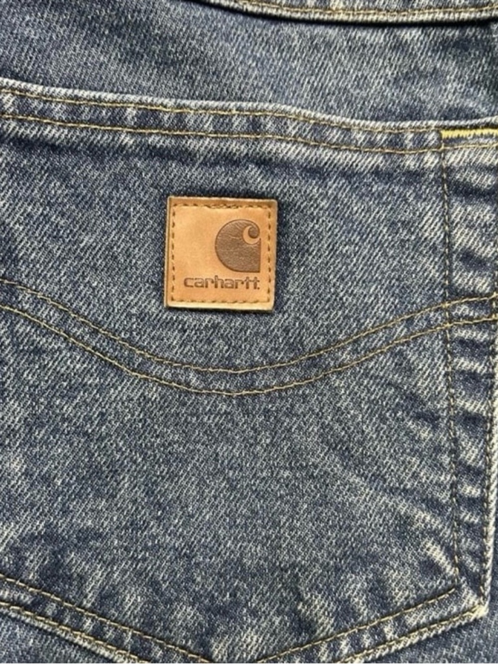Men’s Carhartt Relaxed Fit Blue Jeans Size 42x30 - Picture 2 of 4